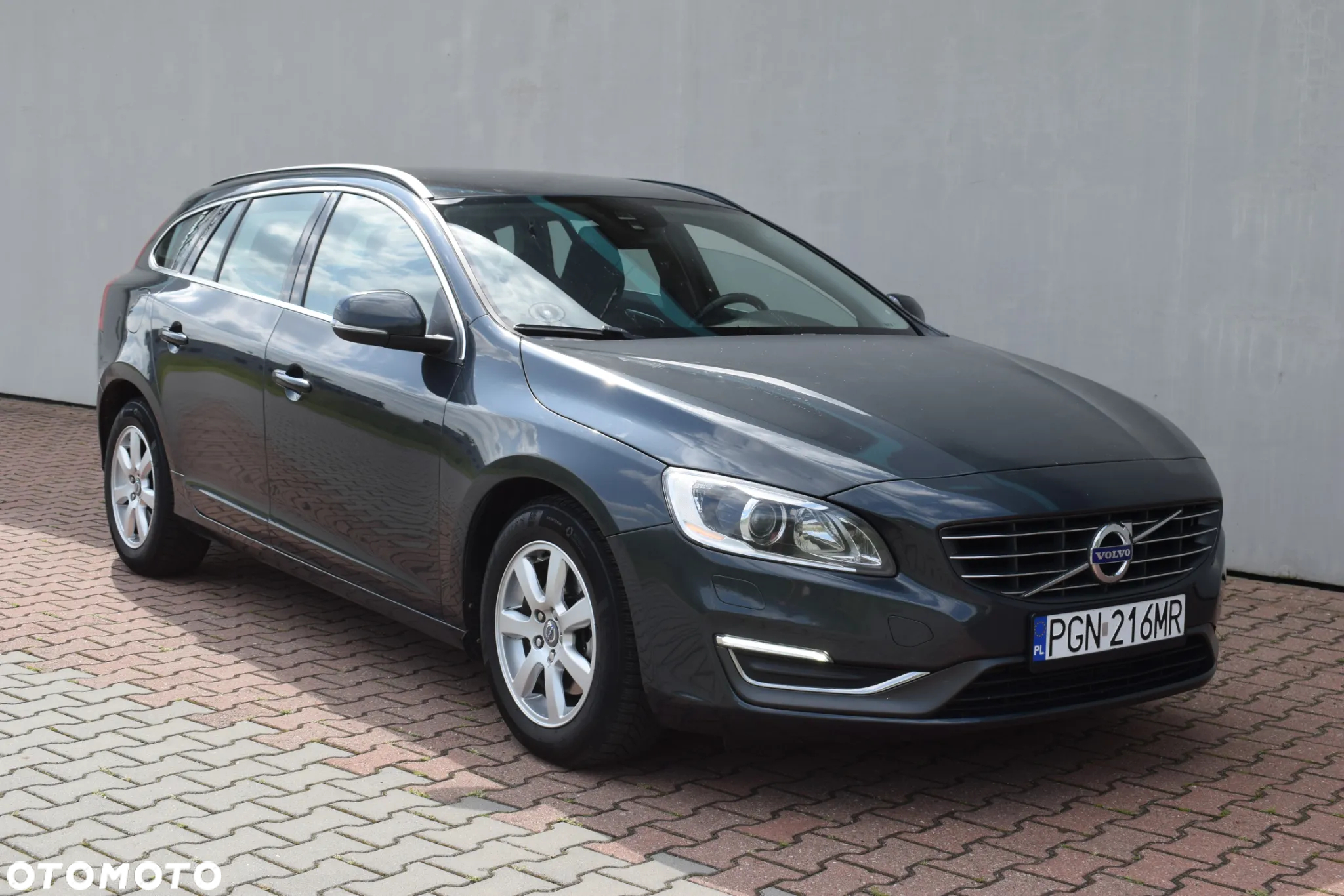 Volvo V60 D4 Drive-E Momentum - 15