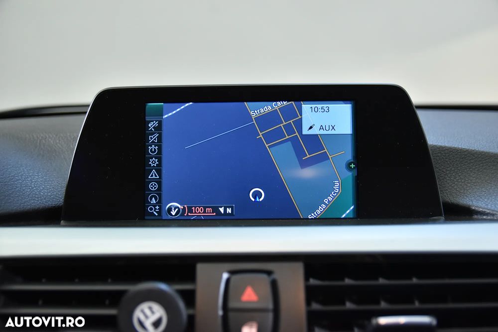 BMW Seria 3 318d - 23