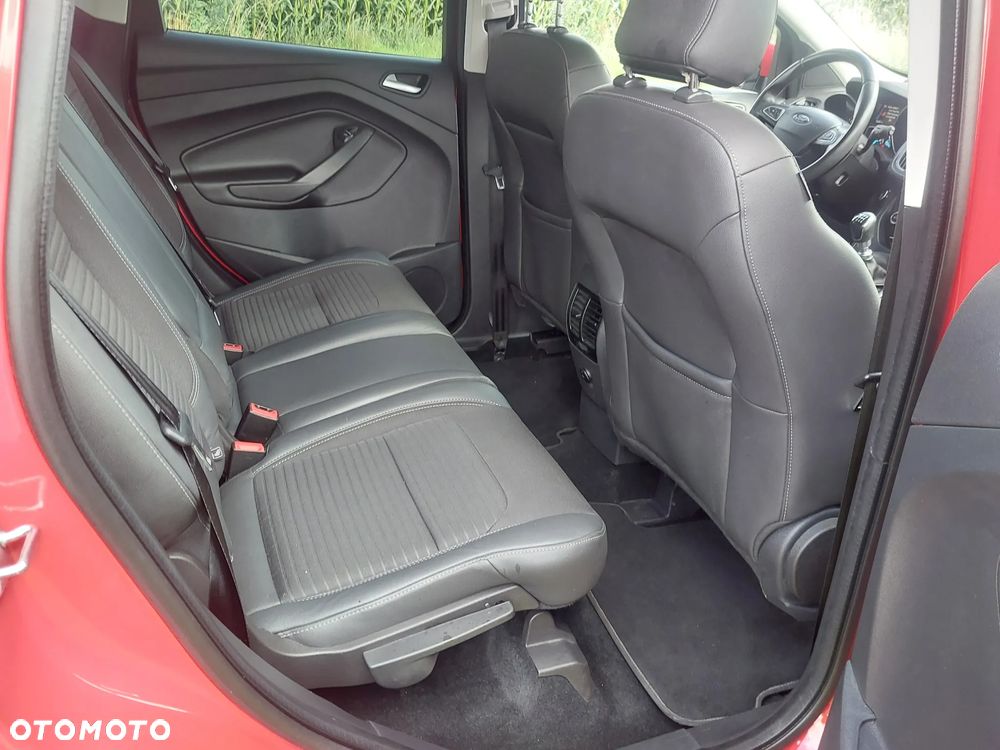 Ford Kuga 1.5 EcoBoost 2x4 Titanium - 8