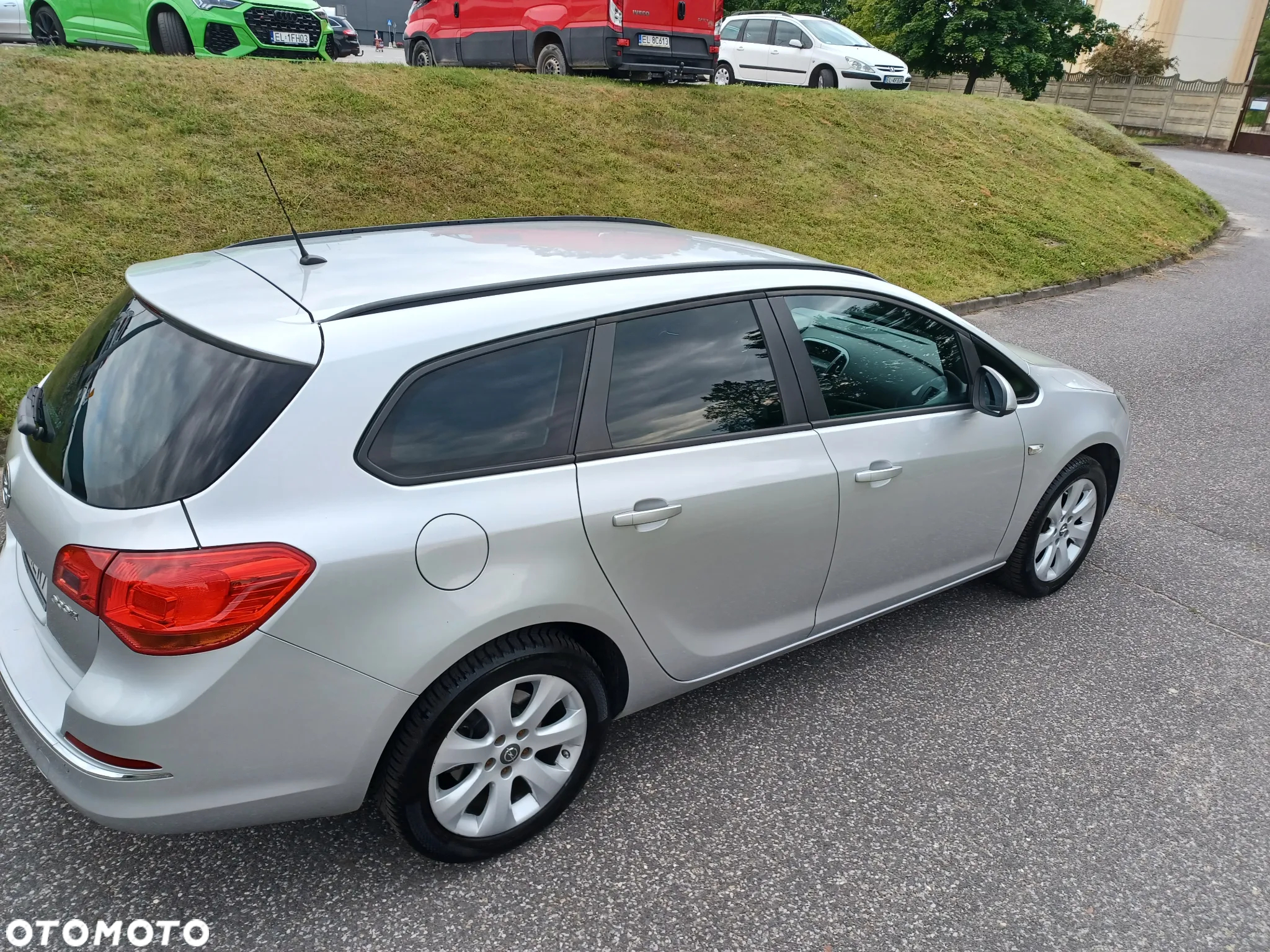 Opel Astra IV 1.6 CDTI Cosmo - 21