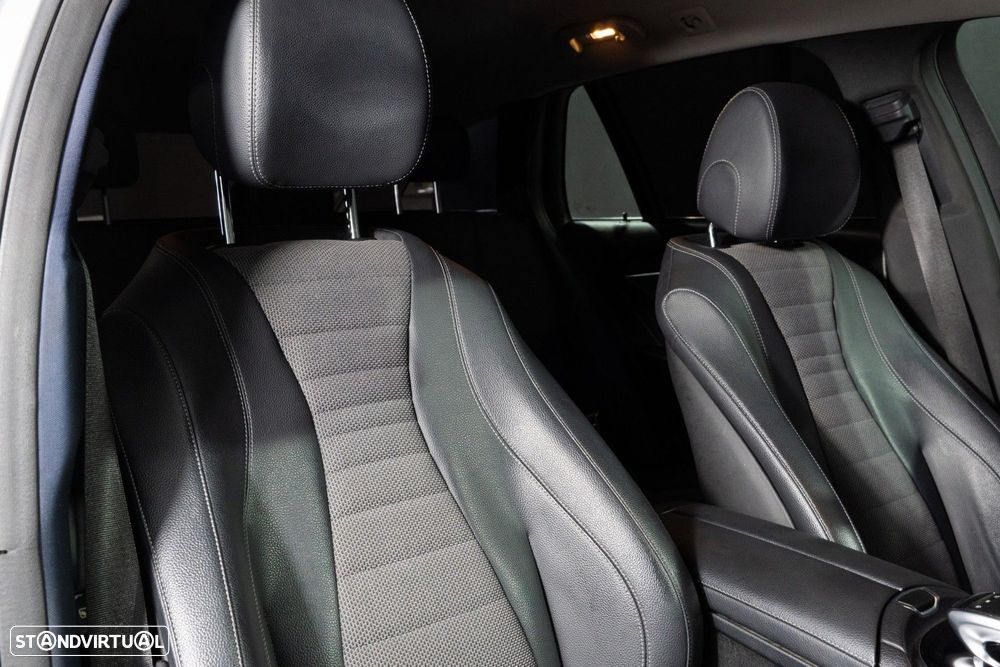 Mercedes-Benz E 220 d Avantgarde - 41