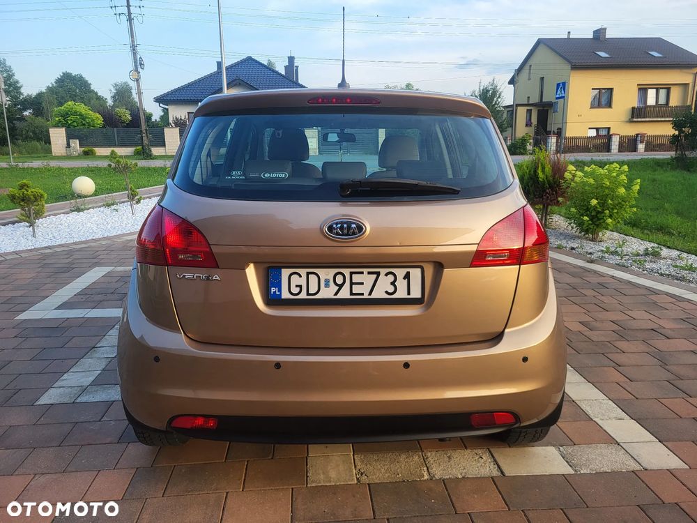 Kia Venga 1.4 L - 6