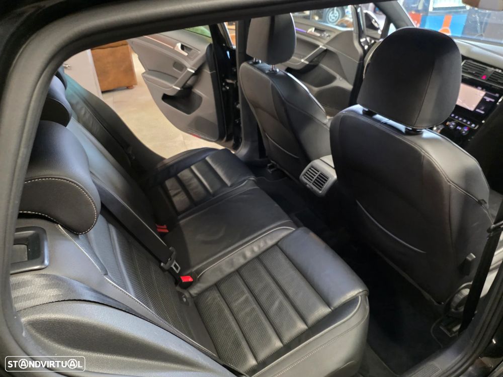 VW Golf 1.4 GTE Plug-in - 22