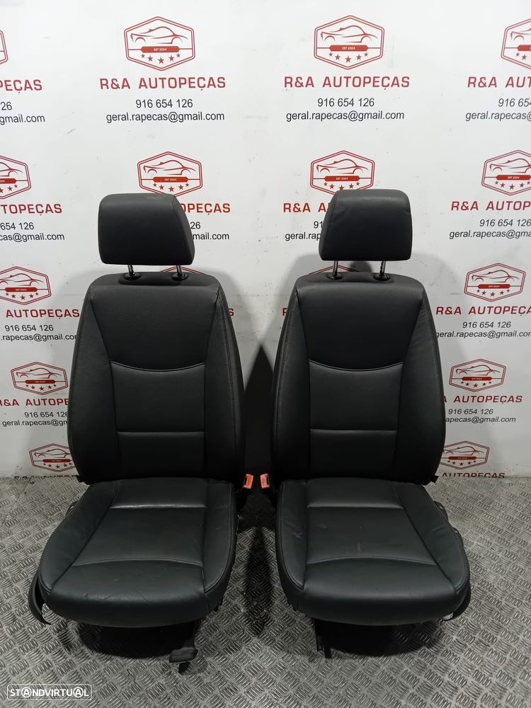 Conjunto de Bancos BMW Série 3 E90 em Pele Imaculados Original - 8