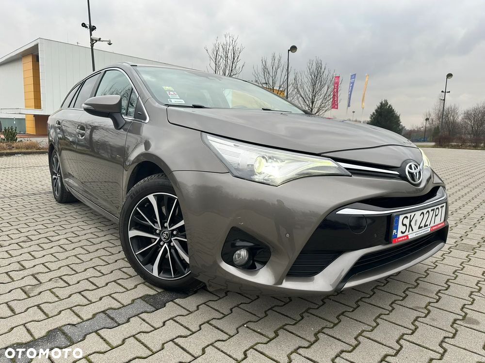 Toyota Avensis 2.0 D-4D Prestige - 1