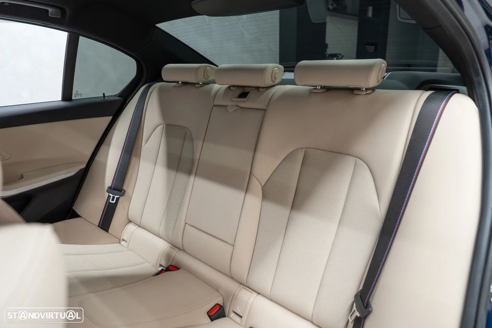 BMW 330 e Pack Desportivo M Auto - 59