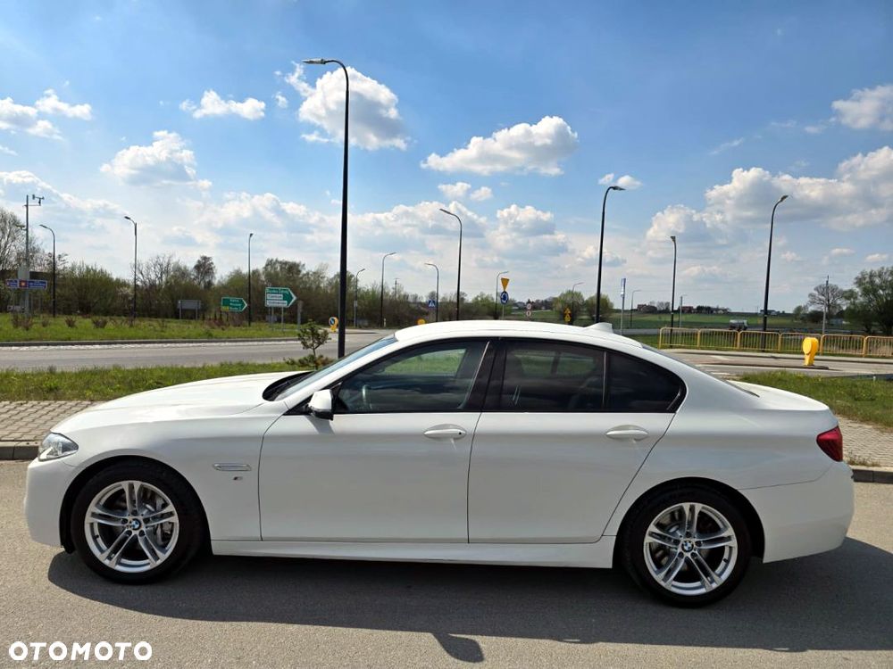 BMW Seria 5 530d xDrive Sport-Aut - 11