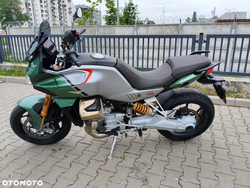 Moto Guzzi V100 Mandello - 2