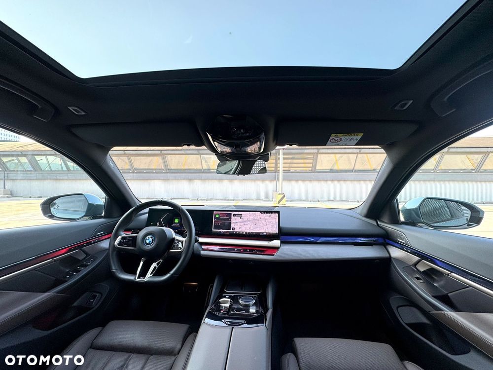 BMW Seria 5 550e xDrive PHEV M Sport - 24
