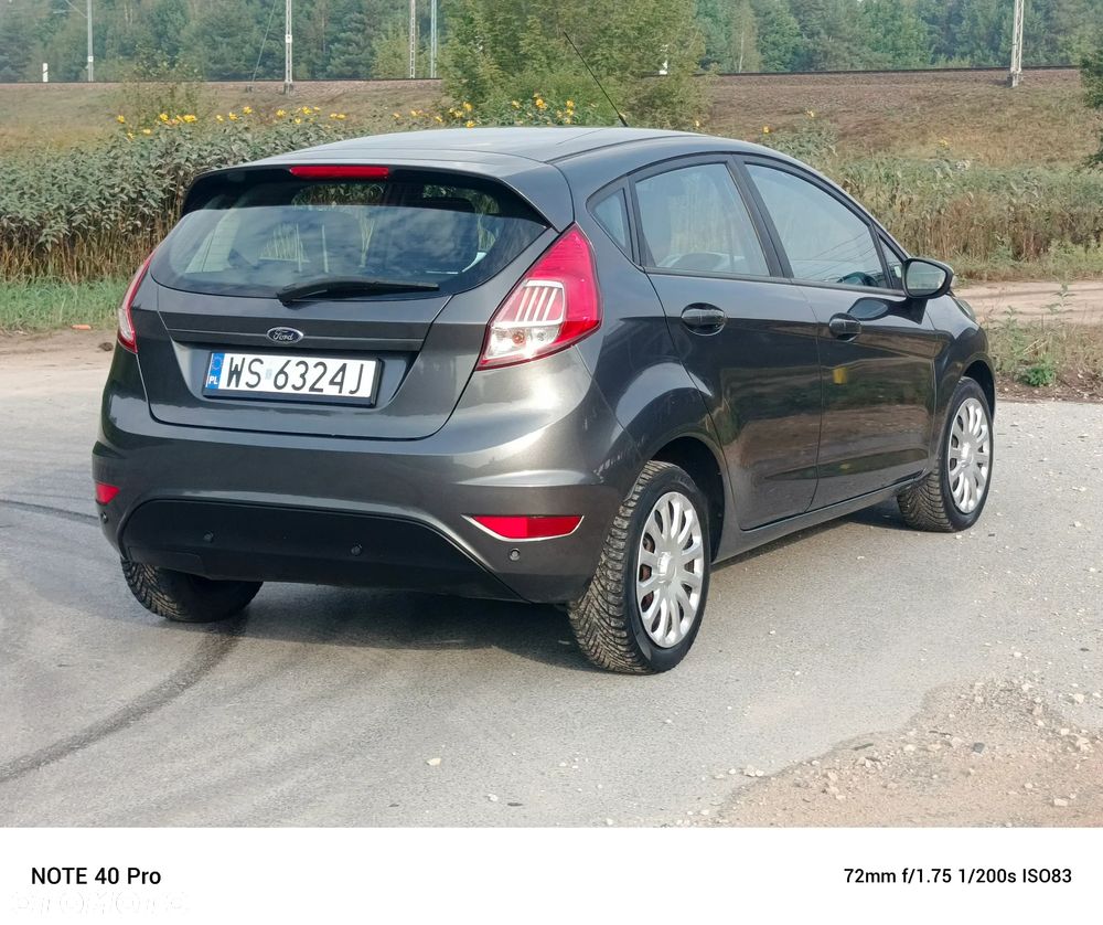 Ford Fiesta 1.5 TDCi Ambiente - 16