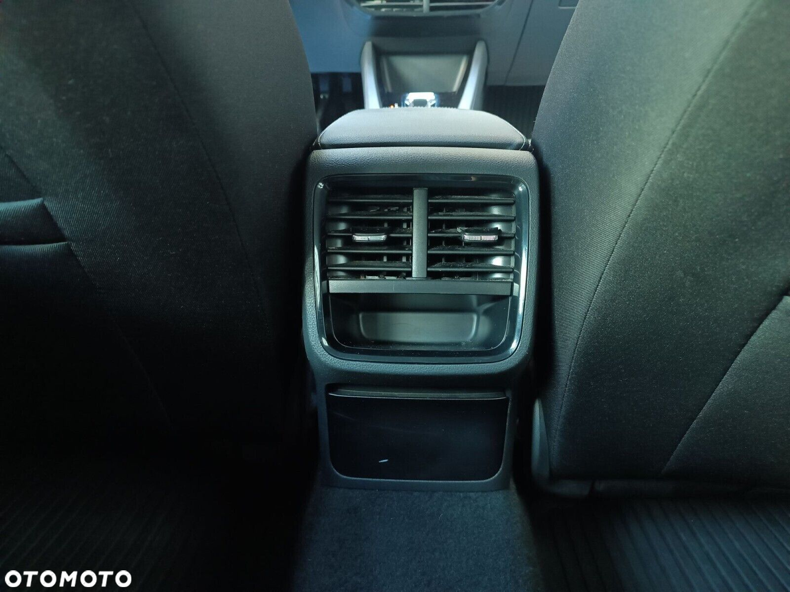 Skoda Octavia 2.0 TDI Ambition DSG - 28
