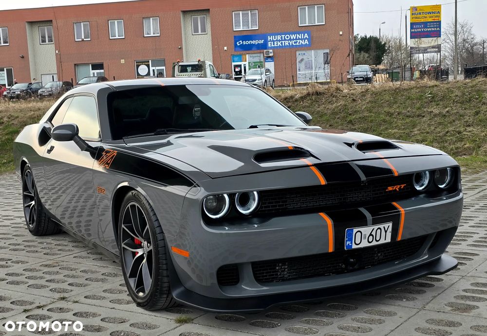 Dodge Challenger - 21