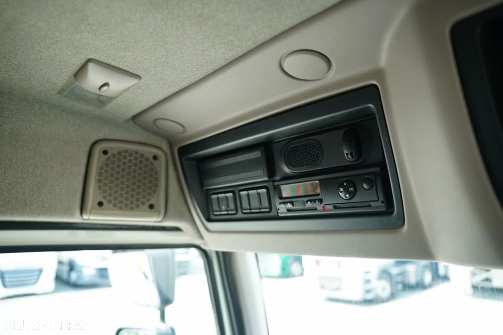 DAF LF 250 / 4x2 / CAROSERIE DE LIVRARE 7,3 m / HYVA HB150XE3 HGV / RIDICARE MAXIMĂ: 10,06 M / PODEA REZISTENTĂ / ROTATOARE / TELECOMANDĂ / EURO 6 - 32