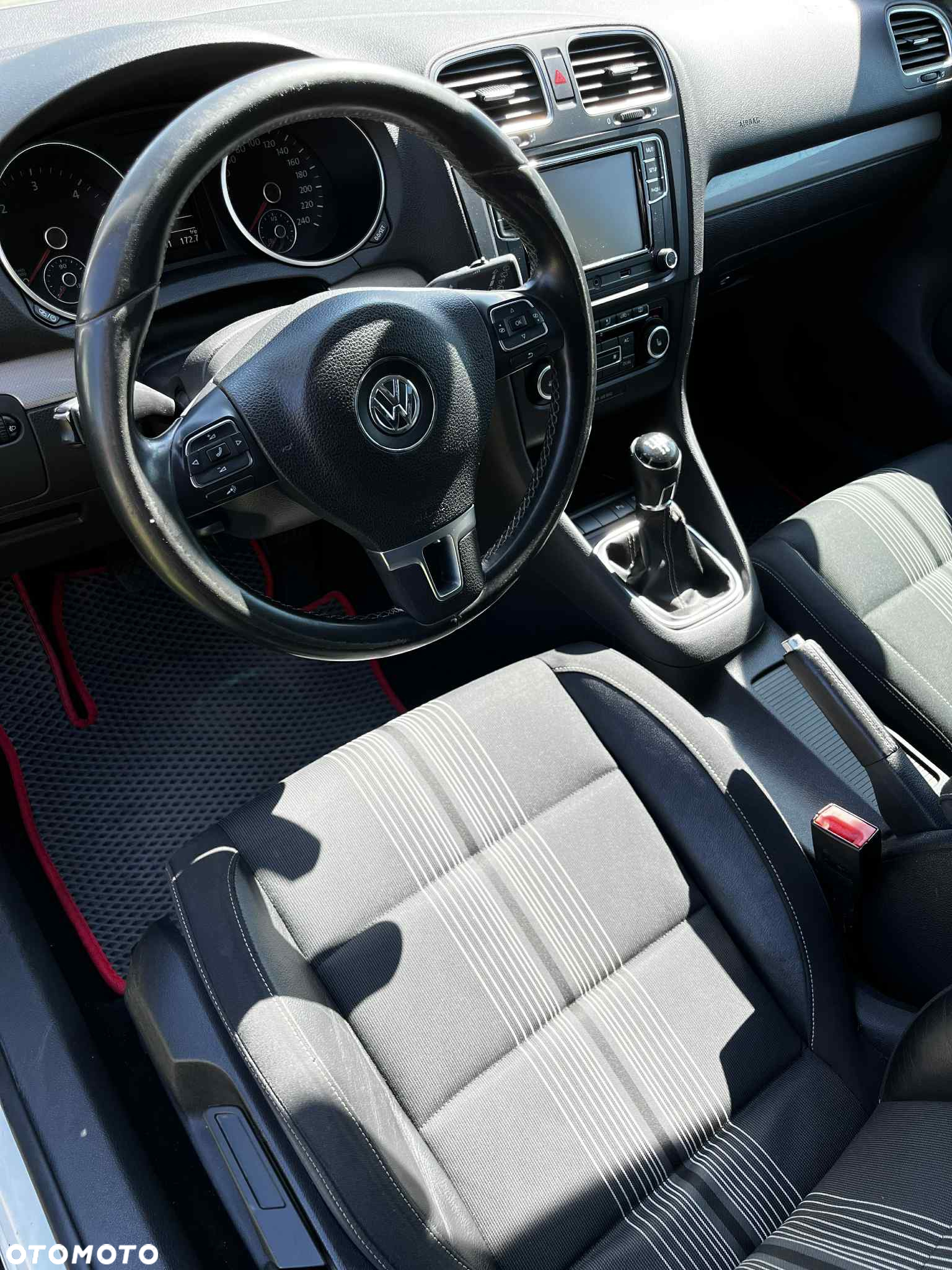 Volkswagen Golf VI 1.6 TDI BlueMot Comfortline - 8