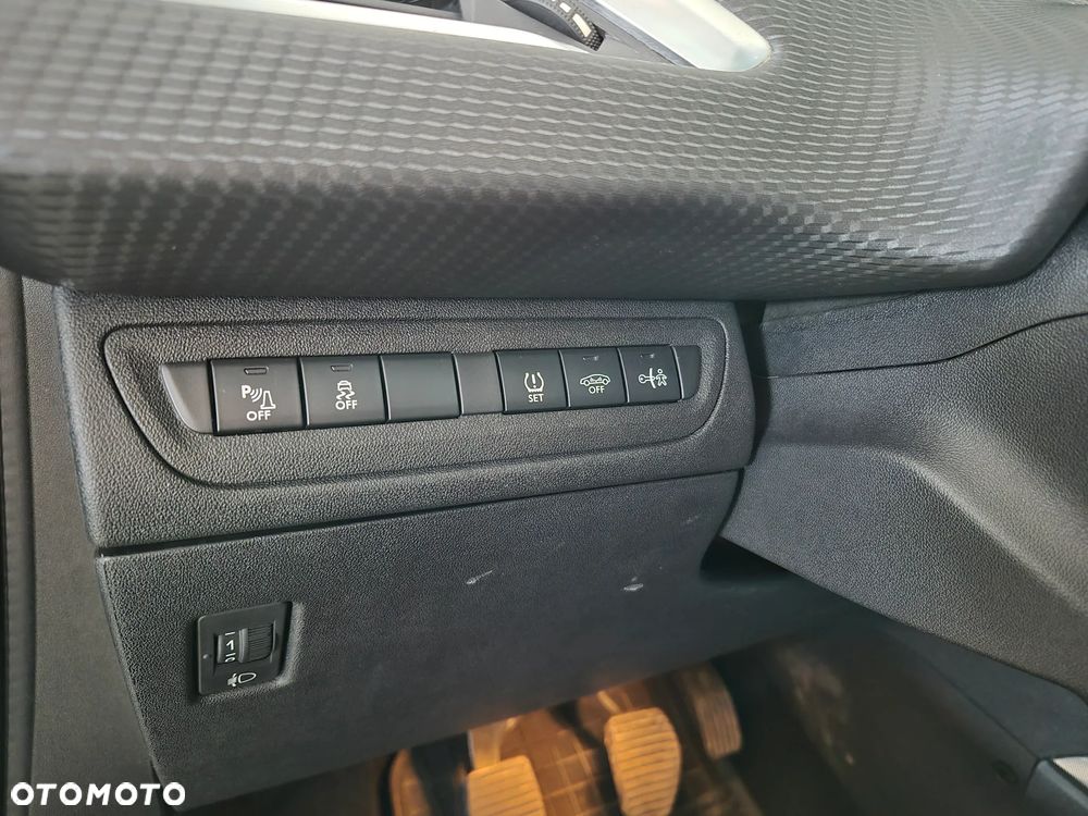 Peugeot 2008 1.6 VTi Style - 11