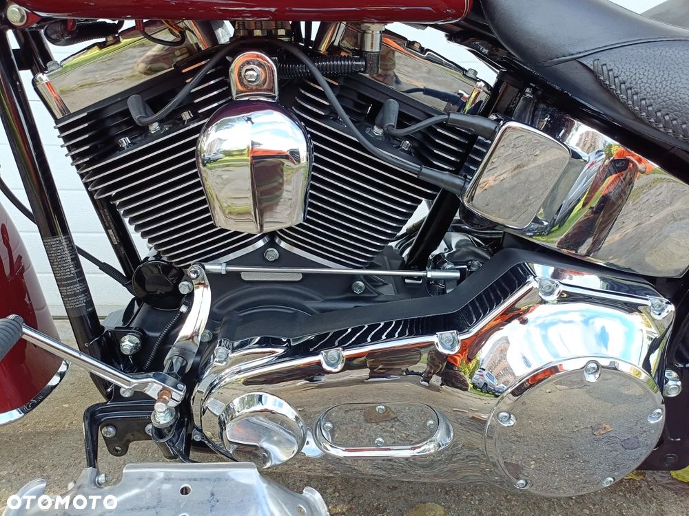 Harley-Davidson Softail Deluxe - 29
