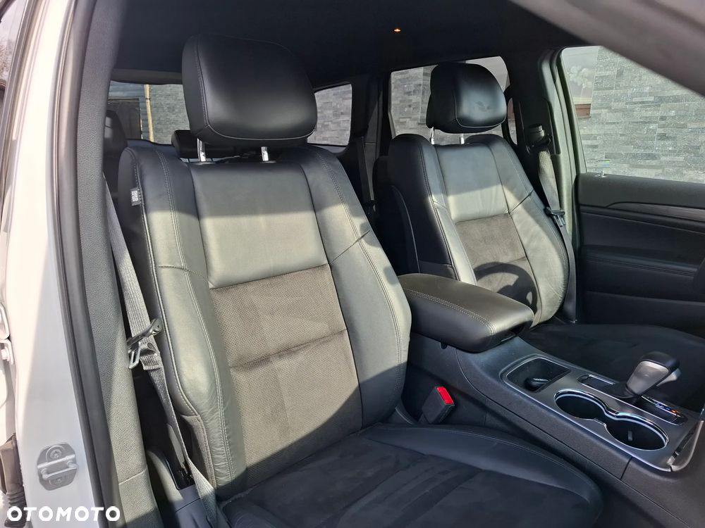 Jeep Grand Cherokee - 29