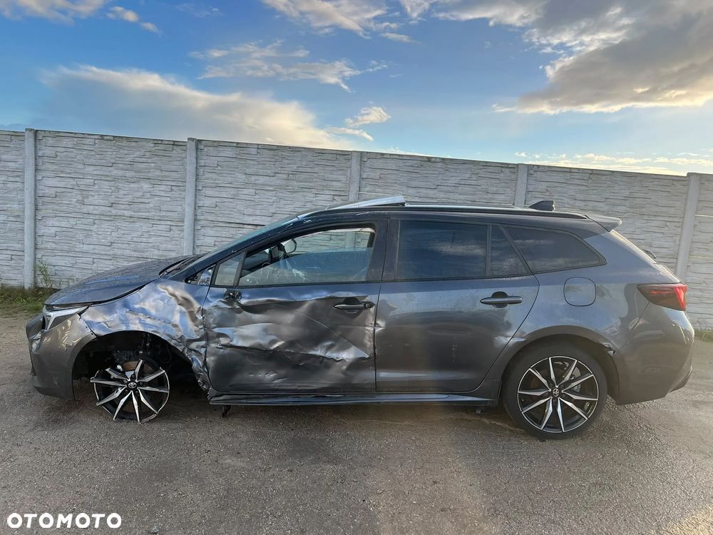 Toyota Corolla 1.8 Hybrid GR Sport - 32
