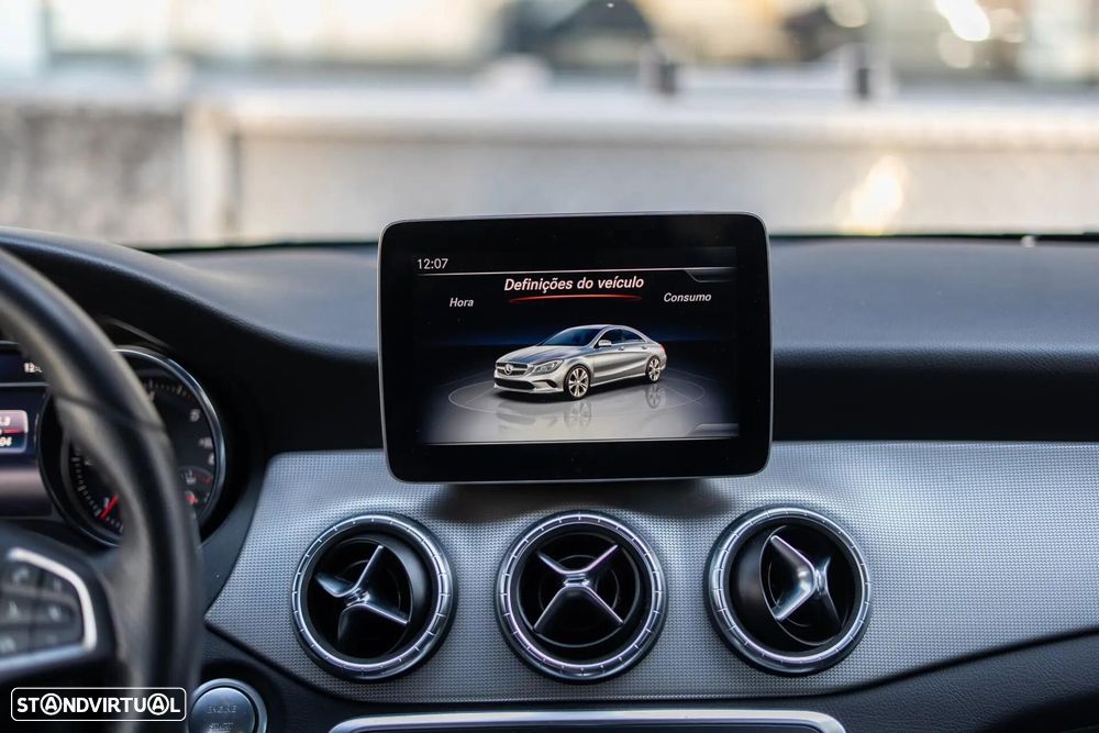 Mercedes-Benz CLA 180 d Urban - 25