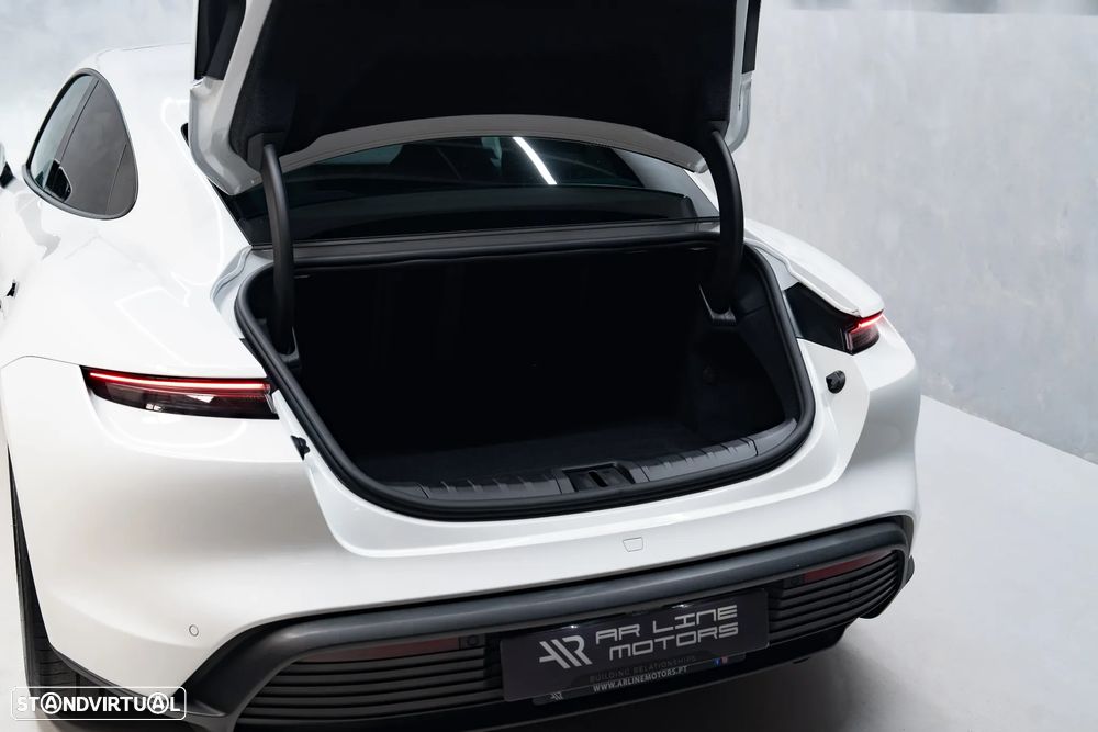 Porsche Taycan Bateria Performance Plus - 14