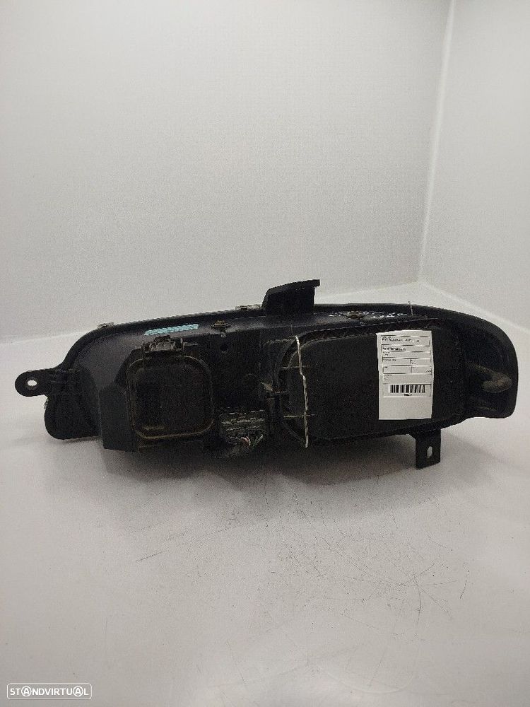 Farol/ Otica Dianteiro Dto Fiat Palio Weekend (178_) - 3