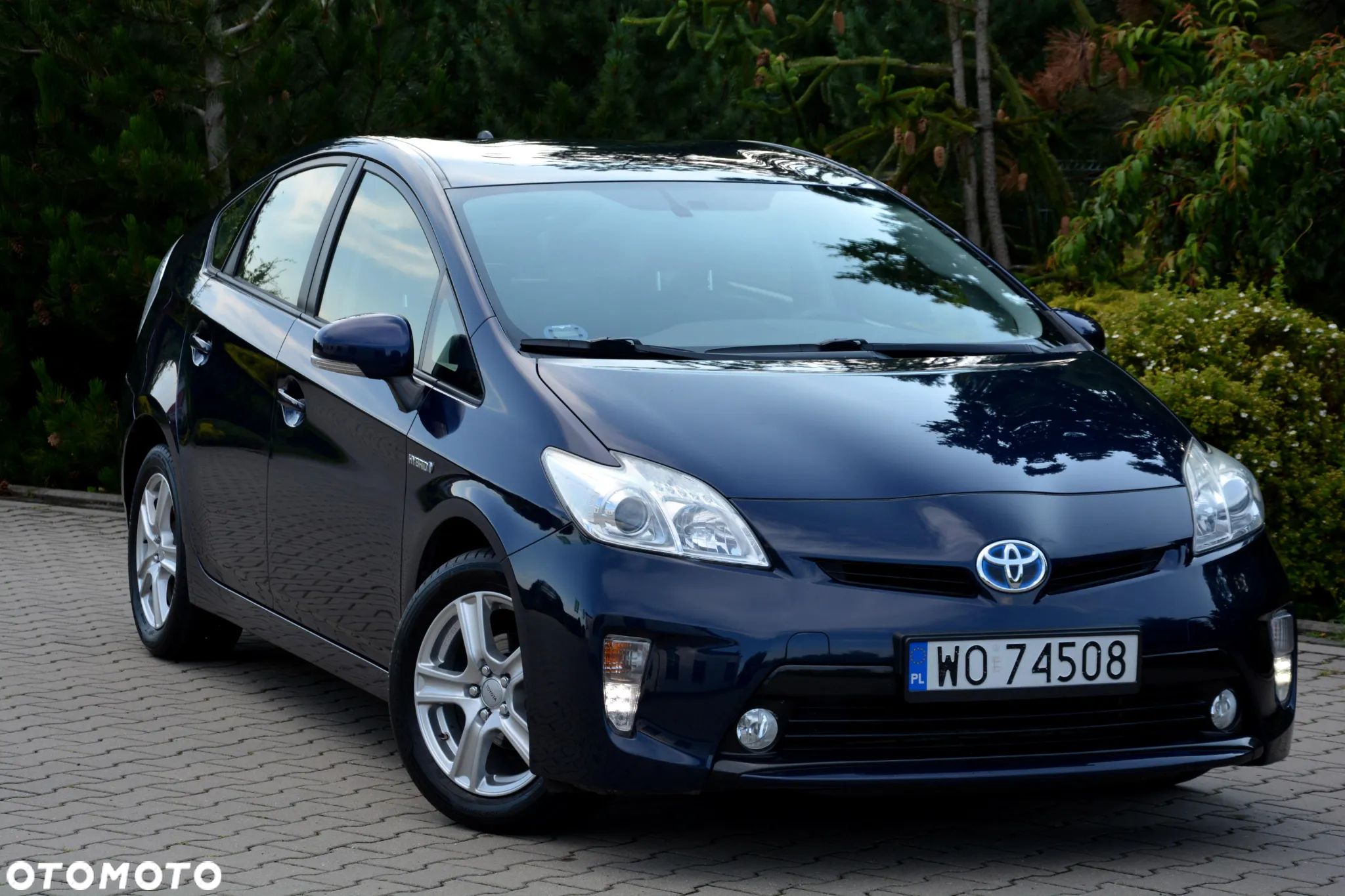 Toyota Prius (Hybrid) Executive - 1