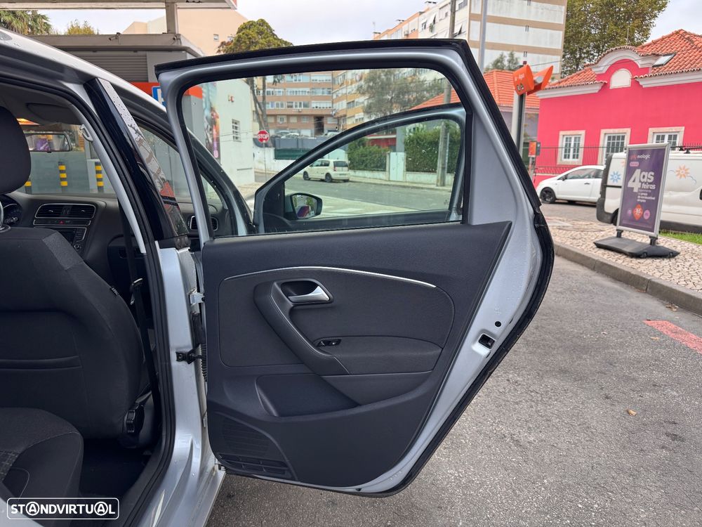 VW Polo 1.4 TDi Confortline - 12