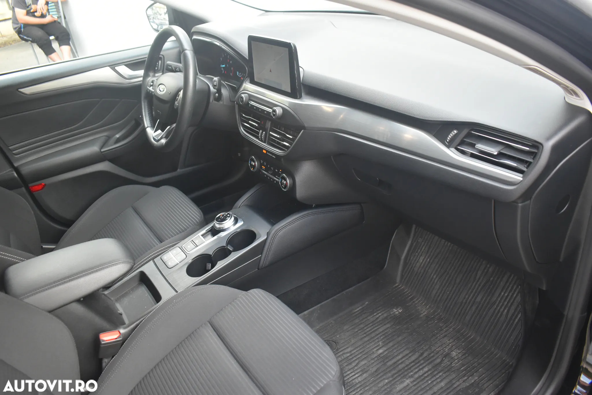 Ford Focus 1.0 EcoBoost Titanium - 26