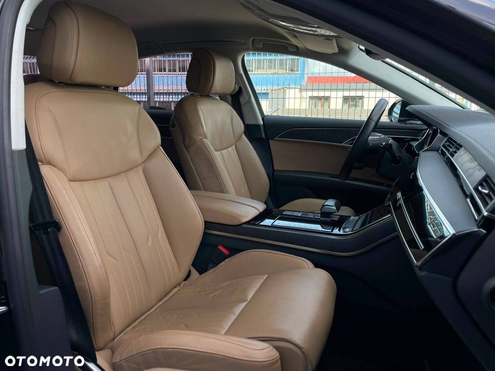 Audi A8 - 24