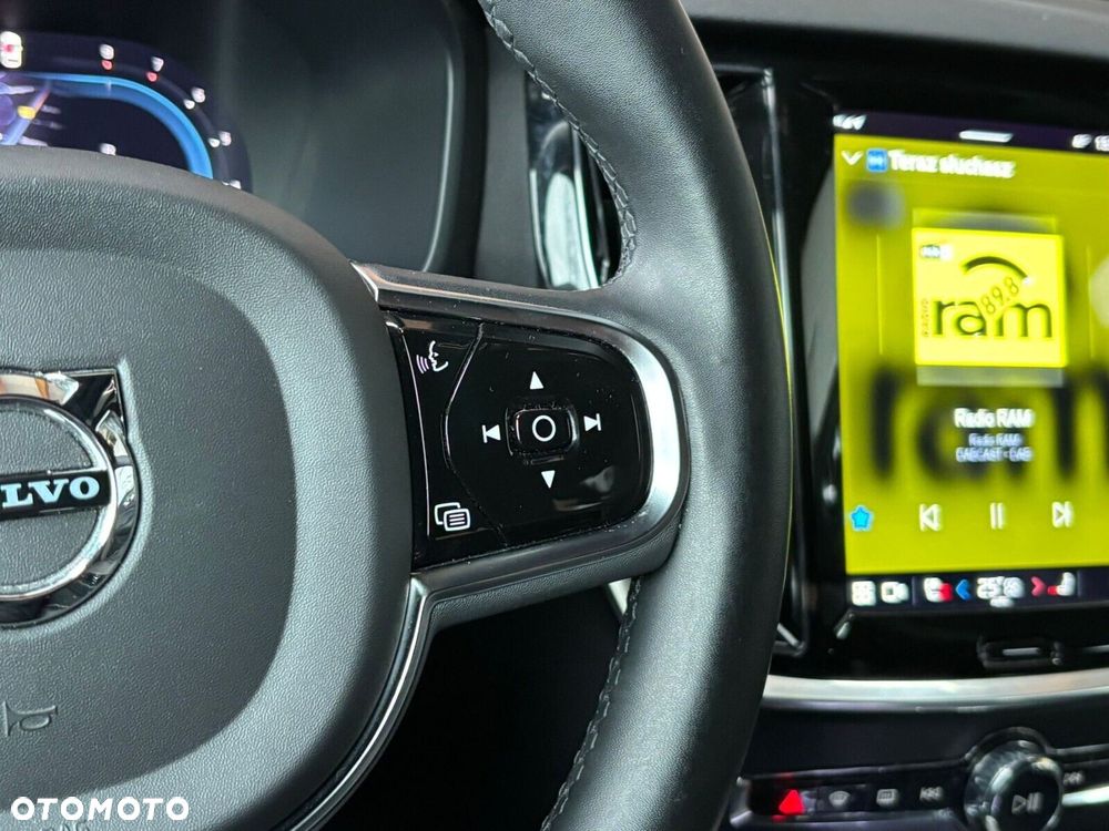 Volvo V60 B4 B Plus Dark - 23