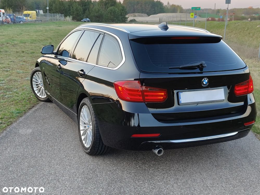 BMW Seria 3 318d Luxury Line - 12