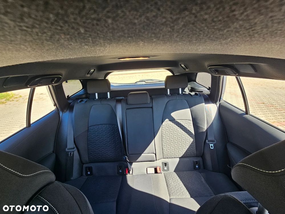 Toyota Corolla 1.8 Hybrid Comfort - 13