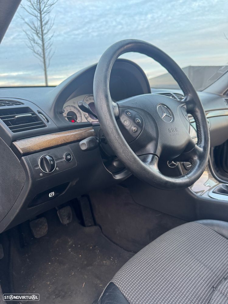 Mercedes-Benz E 220 CDI Avantgarde - 12