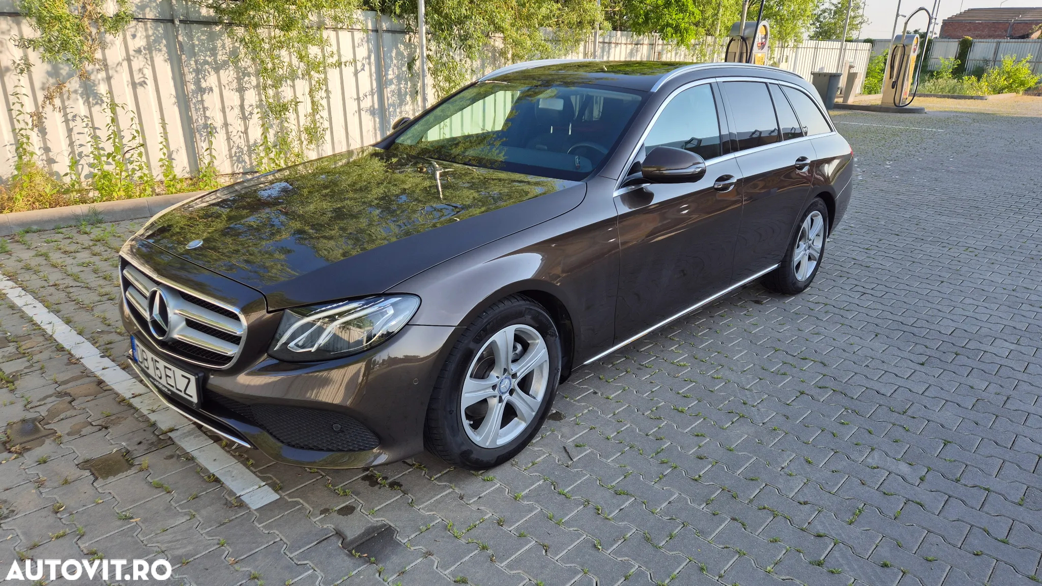 Mercedes-Benz E 220 d T-Modell Aut. - 2