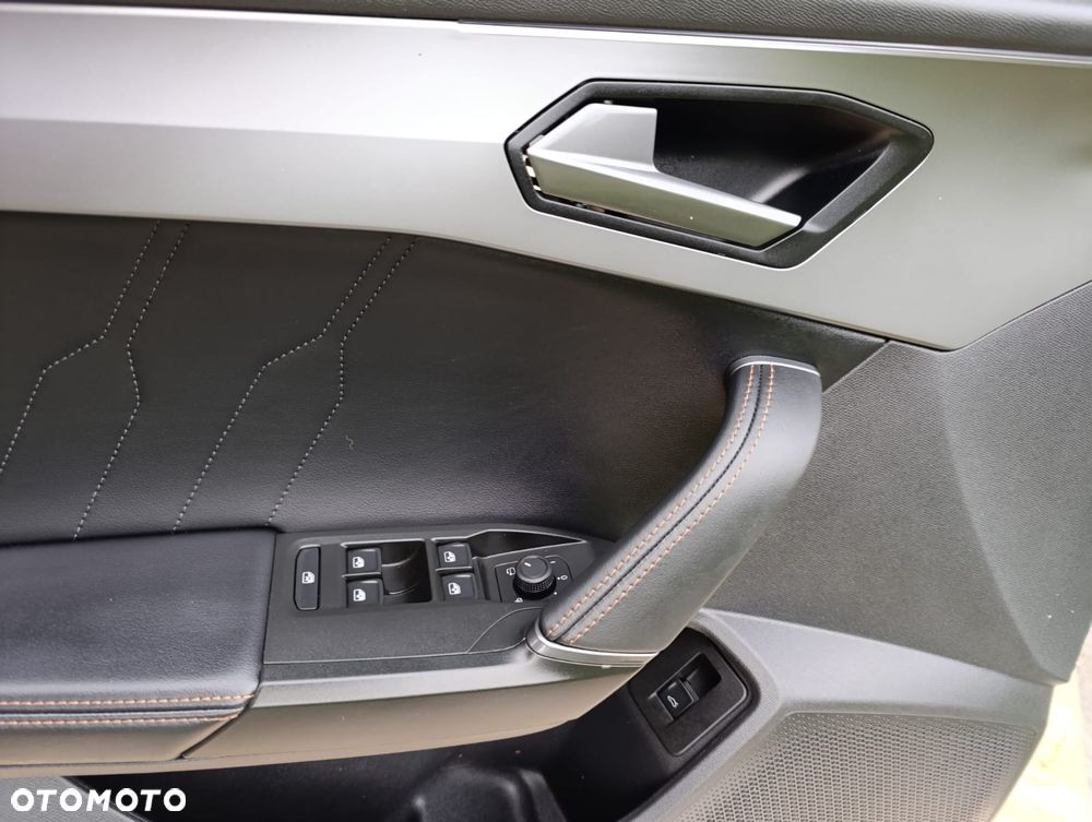 BOCZEK DRZWI TYŁ  I PRZÓD CUPRA - 8