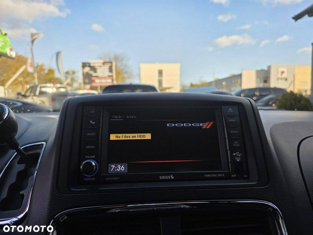 Dodge Grand Caravan - 17