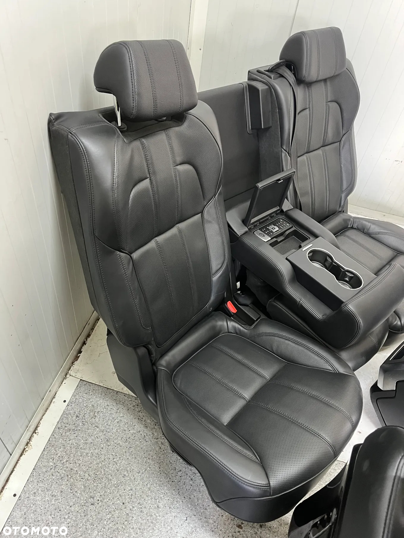 RANGE ROVER L494 KOMPLET FOTELI DVD I BOCZKÓW - 6