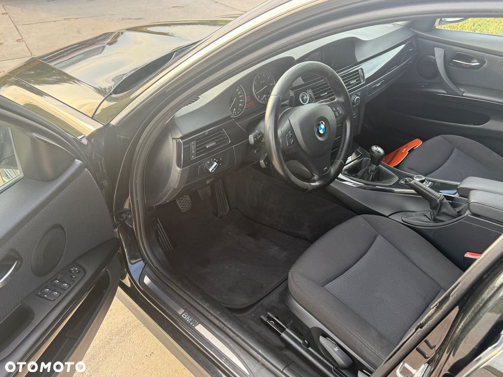 BMW Seria 3 318i Edition Lifestyle - 18