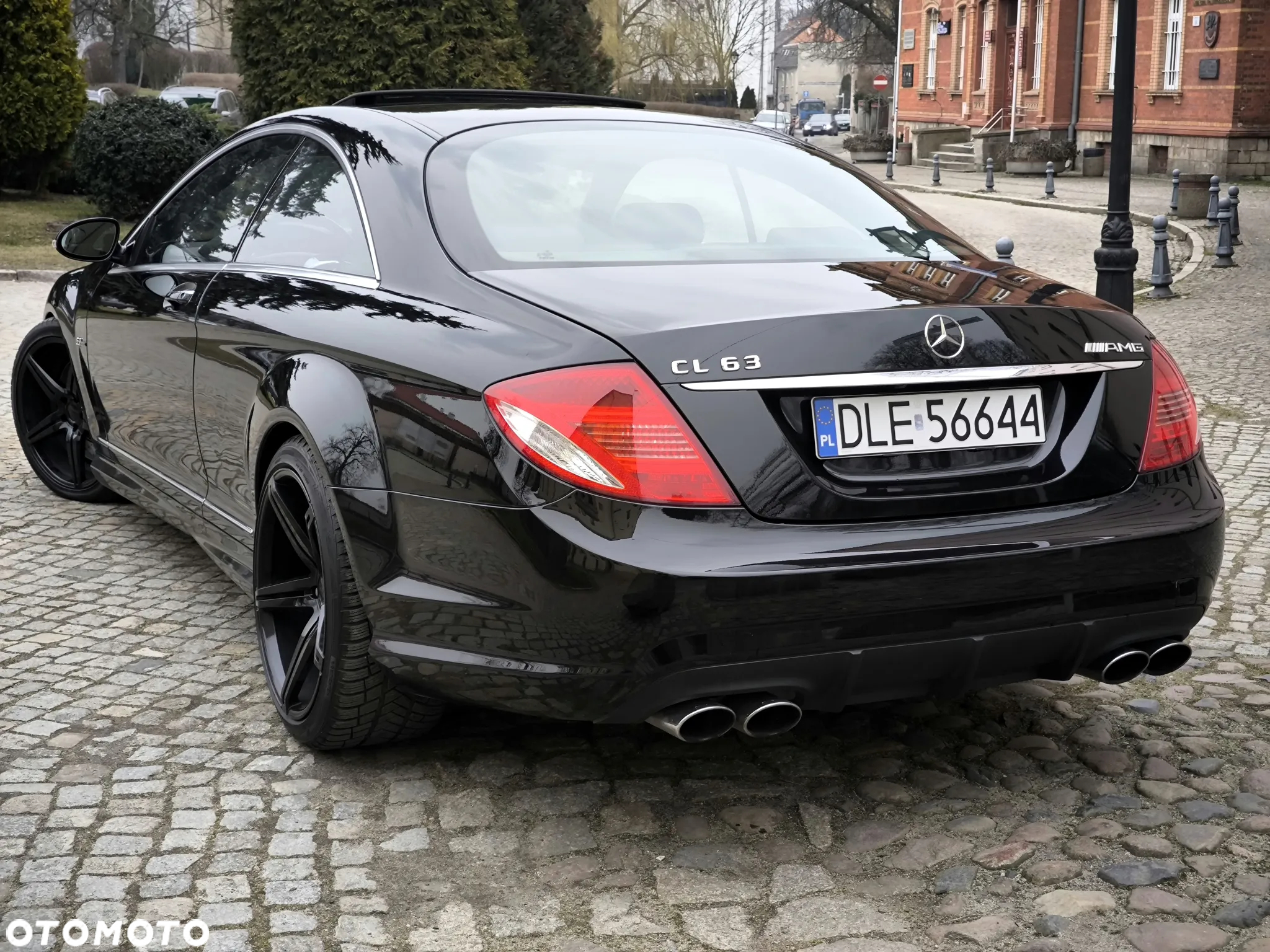 Mercedes-Benz CL 63 AMG - 9