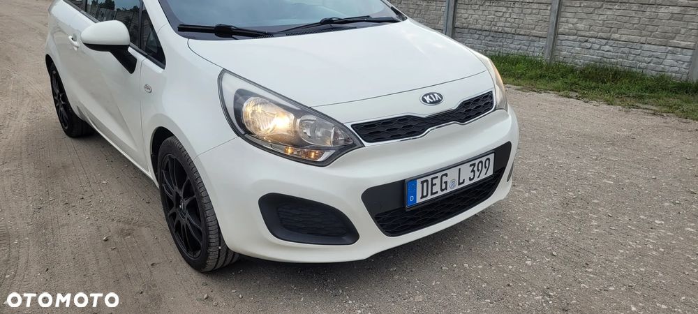 Kia Rio 1.2 Attract - 1