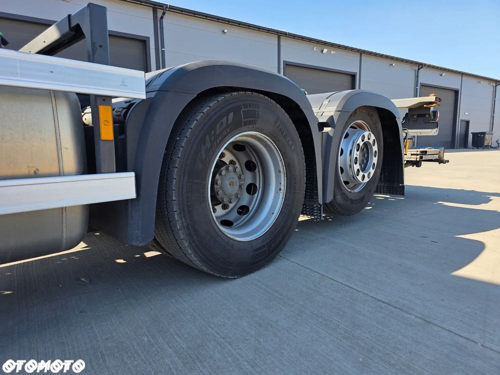 Mercedes-Benz ACTROS - 6