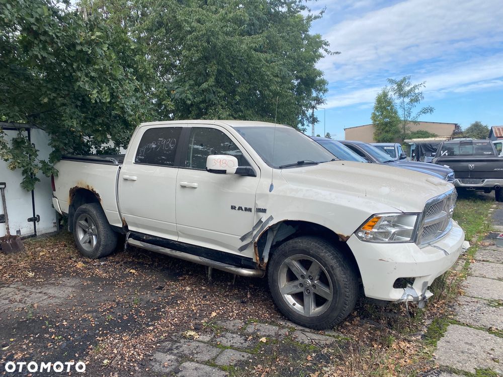 Dodge RAM 1500 5.7 4x4 - 6
