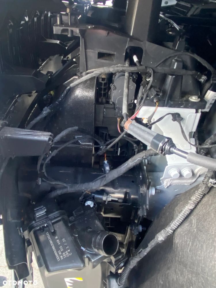 Ford Explorer Elektromotor mit Extended Range RWD 77kWh - 12