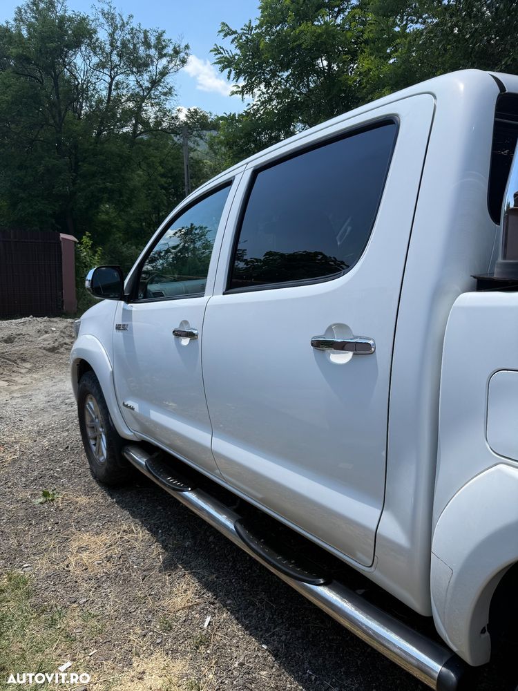 Toyota Hilux 4x4 Double Cab - 5