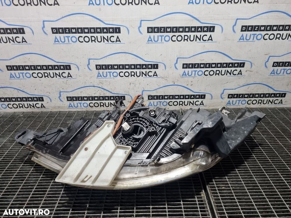 Far Dreapta Citroen C - Crosser 2007 - 2012 SUV 4 Usi (1277) Xenon - 6