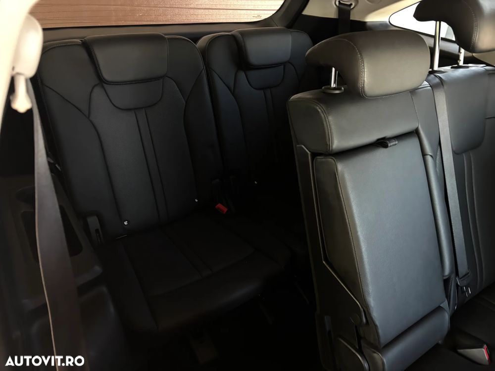 Kia Sorento 1.6 T-GDI HEV 6AT 4x4 7P Premium - 41