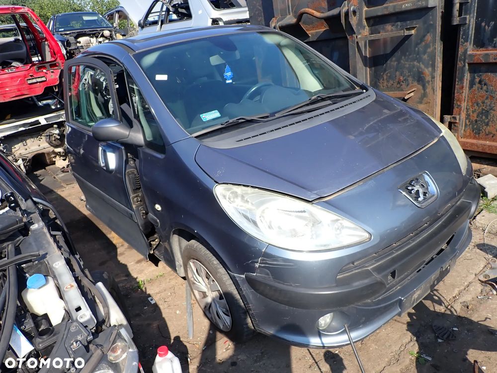 CZĘŚCI - Peugeot 1007 1,4HDI 8HZ 50kW 68KM 5B 2006r. lakier EZW INDEX - 8419 - 1