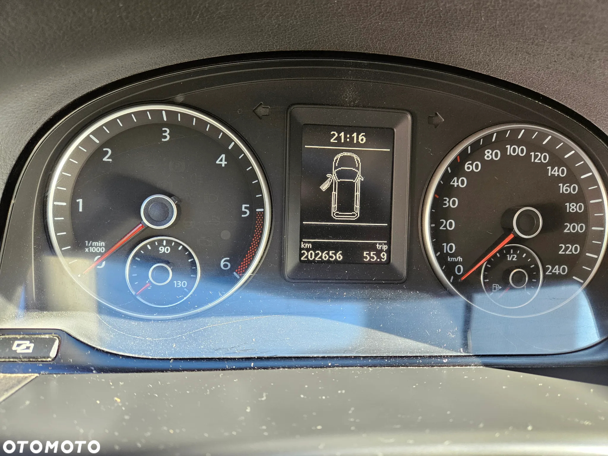 Volkswagen Touran 1.6 TDI DPF Comfortline - 8