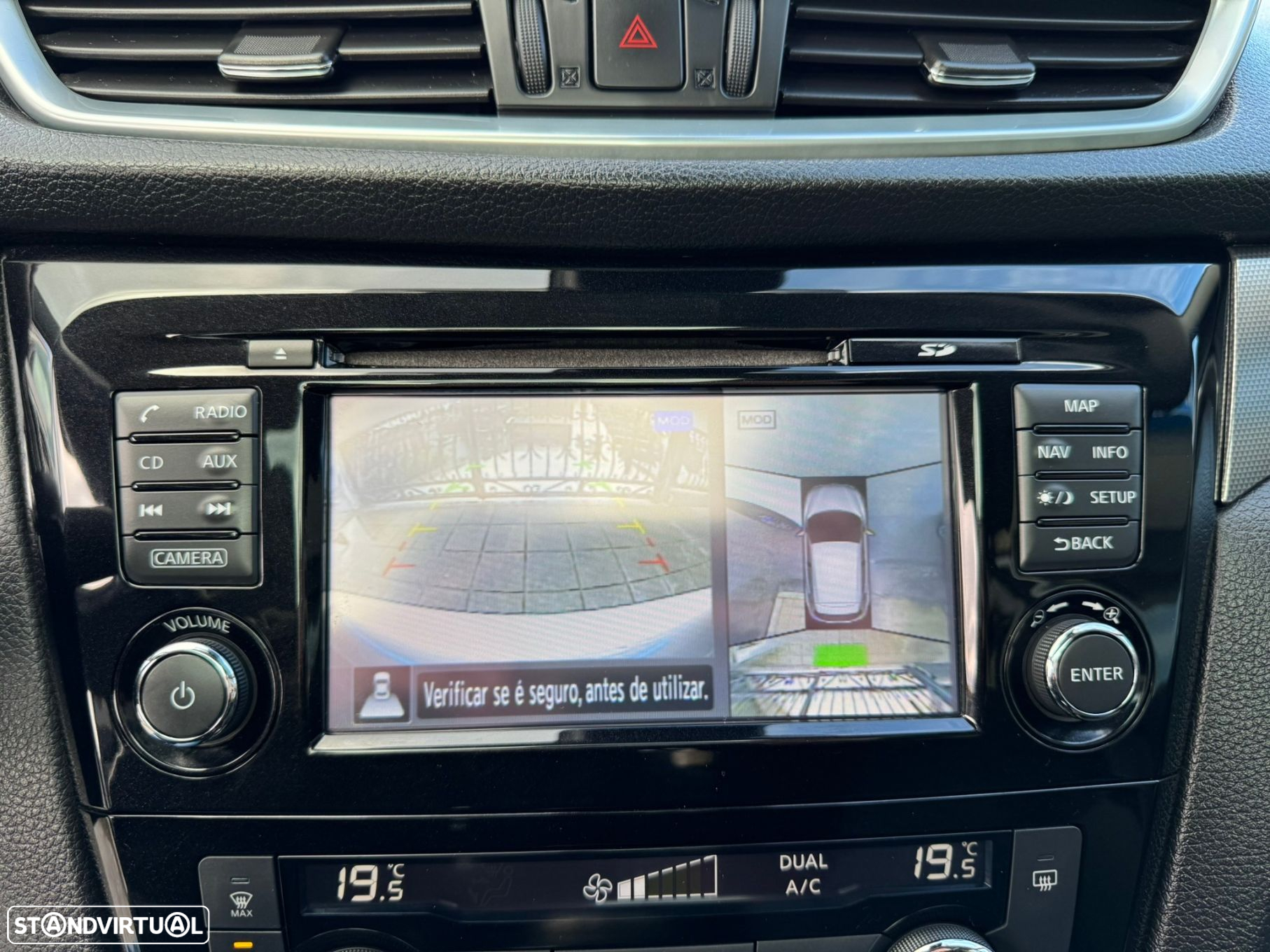 Nissan Qashqai 1.5 dCi N-Connecta J18 - 25