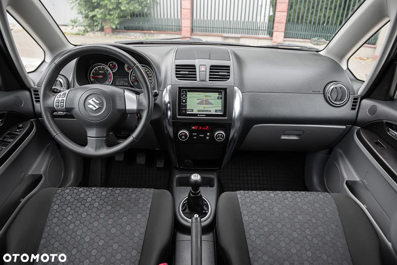 Suzuki SX4 1.6 Premium 4WD - 23